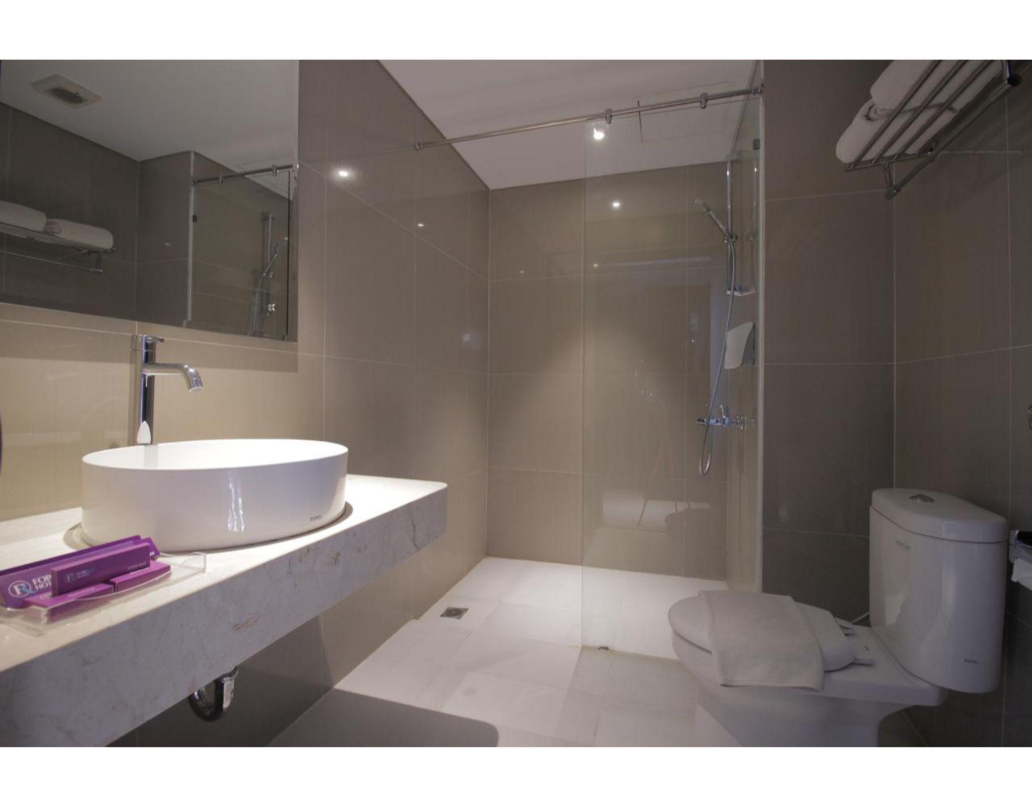 Forriz Hotel Jogjakarta Buitenkant foto