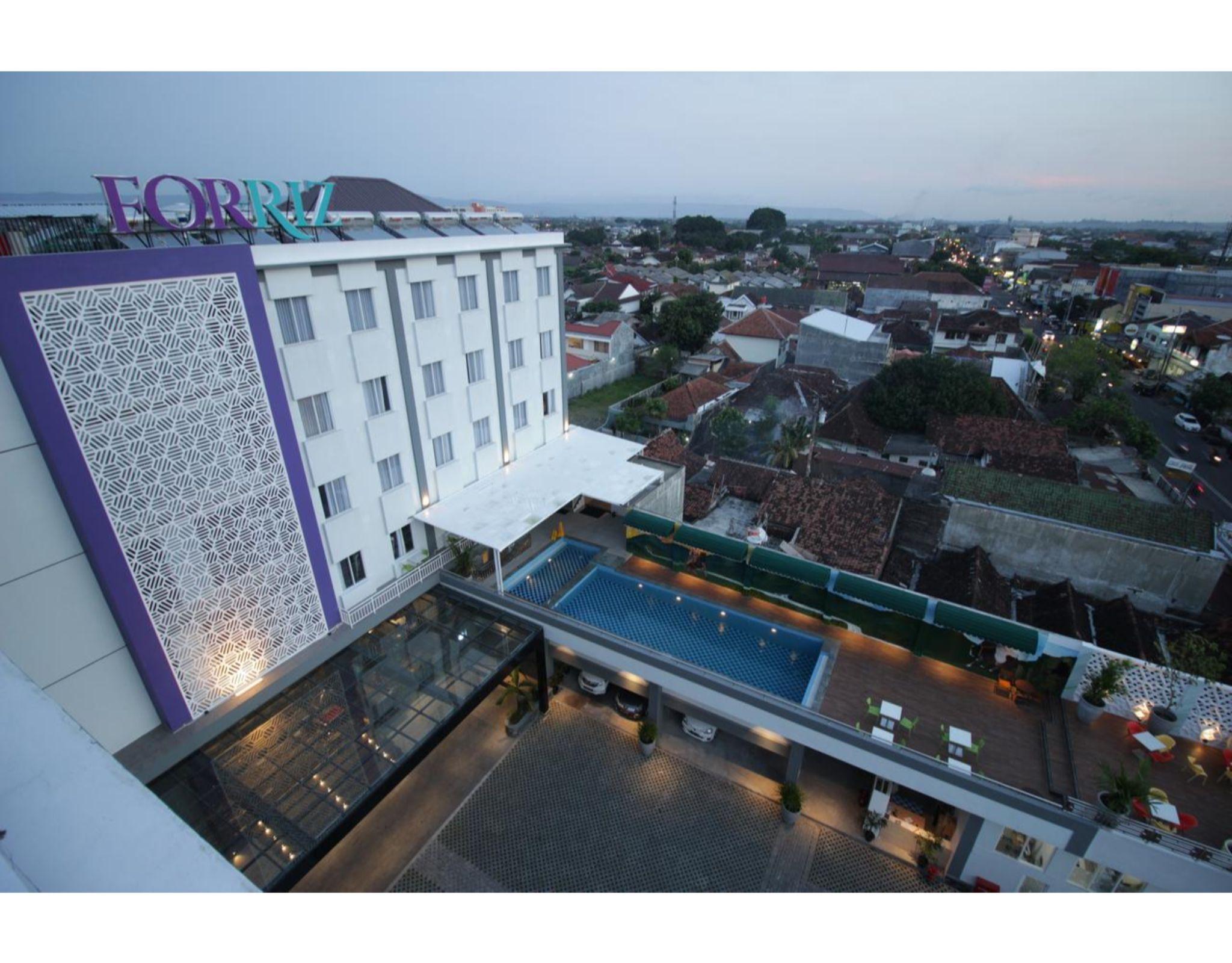 Forriz Hotel Jogjakarta Buitenkant foto