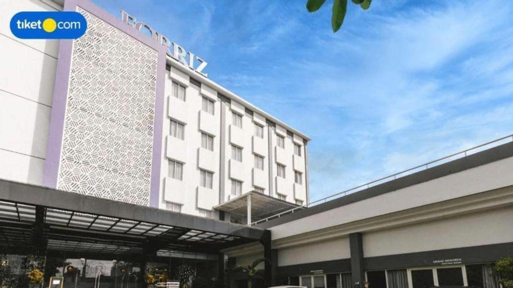 Forriz Hotel Jogjakarta Buitenkant foto